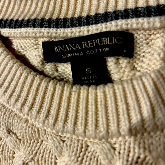 Banana Republic Cable Knit Cream Sweater - Picture 3 of 3
